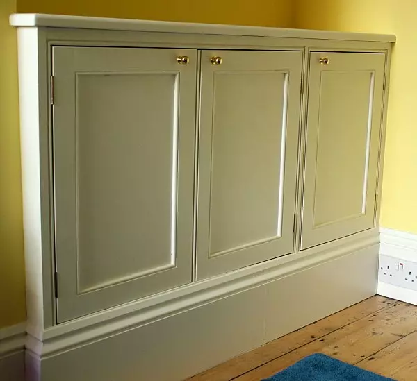 Painted MDF built-in cupboard
